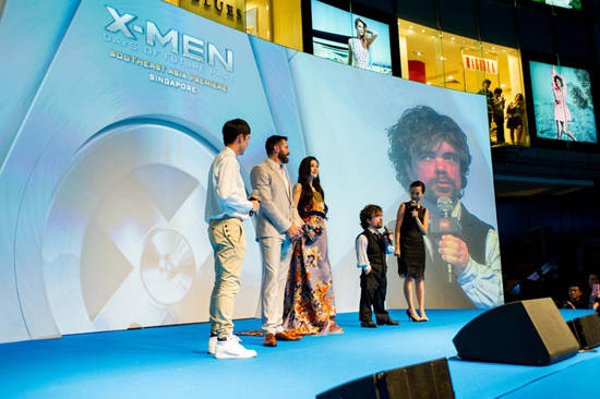 พรีเมียร์ X-Men: Days of Future Past ที่สิงคโปร์ แฟนคลับยังคงตามให้กำลังใจอย่างล้นหลาม