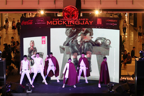 คิมเบอร์ลีย์ นำทีมเปิดตัวปราฏการณ์ภาพยนตร์แห่งปีรอบแรกเมืองไทย  The Hunger Games : Mockingjay Part 1 Thailand Premiere