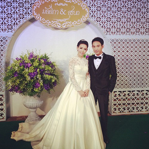 ชุดแต่งงานดารา ชุดแต่งงานดารา