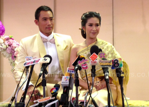 ชุดแต่งงานดารา ชุดแต่งงานดารา