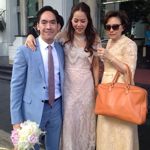 ชุดแต่งงานดารา ชุดแต่งงานดารา
