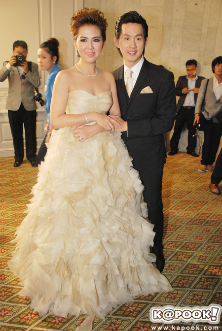 ชุดแต่งงานดารา ชุดแต่งงานดารา