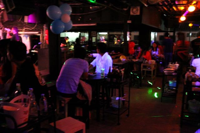 เต็มรมณ์ Pub & Restaurant เต็มรมณ์ Pub & Restaurant
