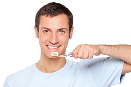 เพื่อสุขภาพช่องปาก ต้องรู้จักใช้แปรงสีฟันอย่างถูกวิธี