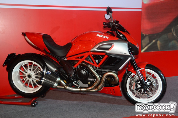 Ducati Diavel Stripe