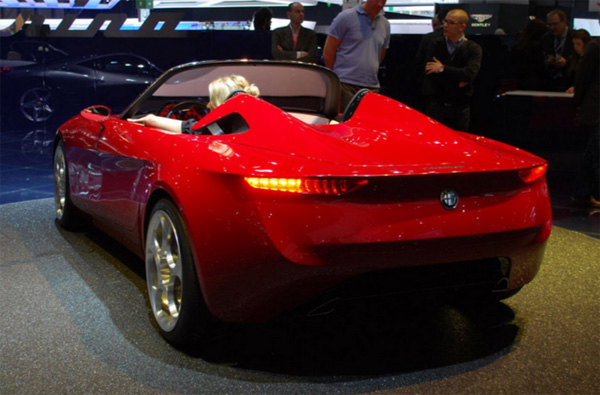 Alfa Romeo รุ่นเปิดประทุน Alfa Romeo รุ่นเปิดประทุน