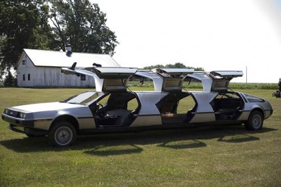 DeLorean DMC-12