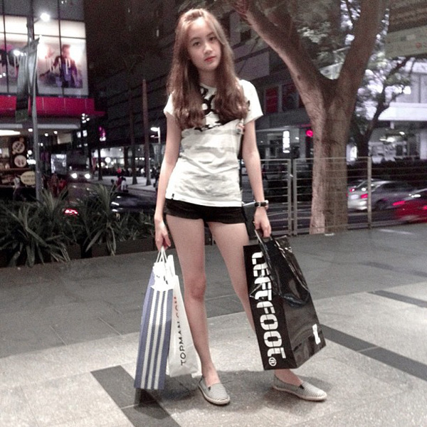 จีจี้ พลอยไพลิน จีจี้ พลอยไพลิน