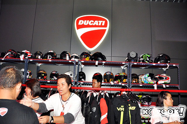 Ducati Hyperstrada,Ducati Hypermotard
