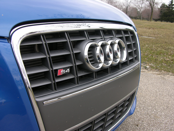 Audi เรียกคืนรถกว่า 102,000 คัน 