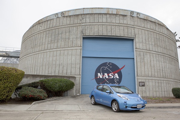  Nissan จับมือ NASA พัฒนายานยนต์ไร้คนขับ