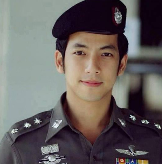 ตำรวจหล่อ ตำรวจหล่อ