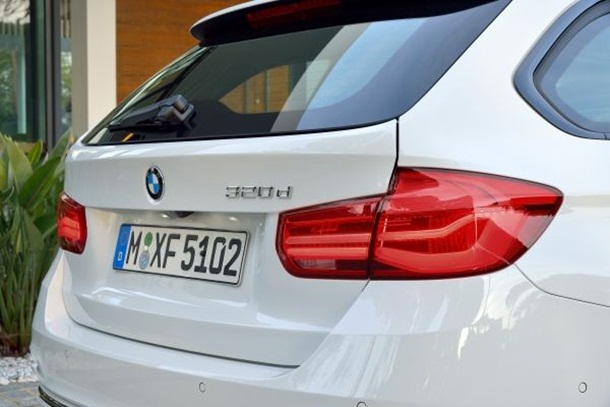 BMW Series 3 2016