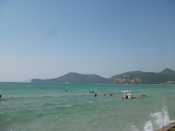 หาดเตยงาม อ่าวนาวิกโยธิน เที่ยวสบาย ๆ ชายทะเลสัตหีบ