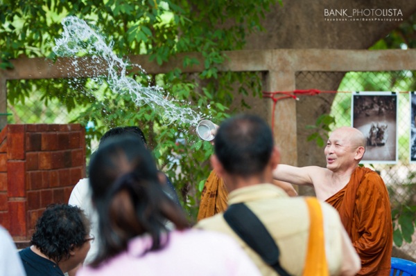 อิ่มเอมใจ...ภาพรอยยิ้มแห่งความสุข ในงานสรงน้ำพระ วัดป่าสุคะโต