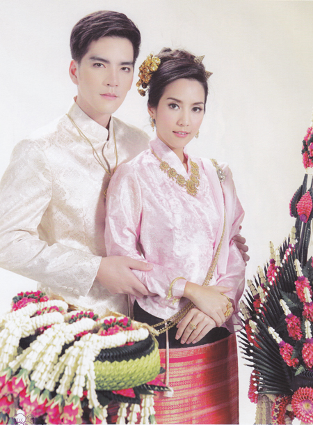 ชุดไทยแต่งงาน สร้างความสง่างามให้เจ้าบ่าว-สาว