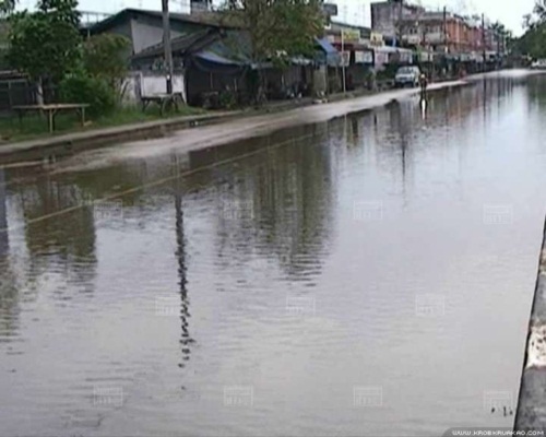 กบินทร์บุรีน้ำลดต่อเนื่อง แต่ศรีมหาโพธิยังท่วมหนักห้ามรถวิ่ง
