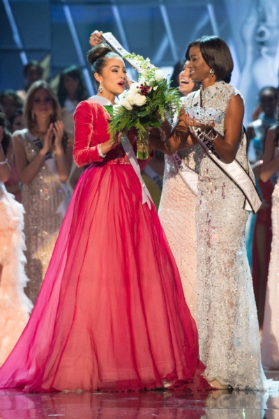 โอลิเวีย คัลโป ครองตำแหน่ง Miss Universe 2012 