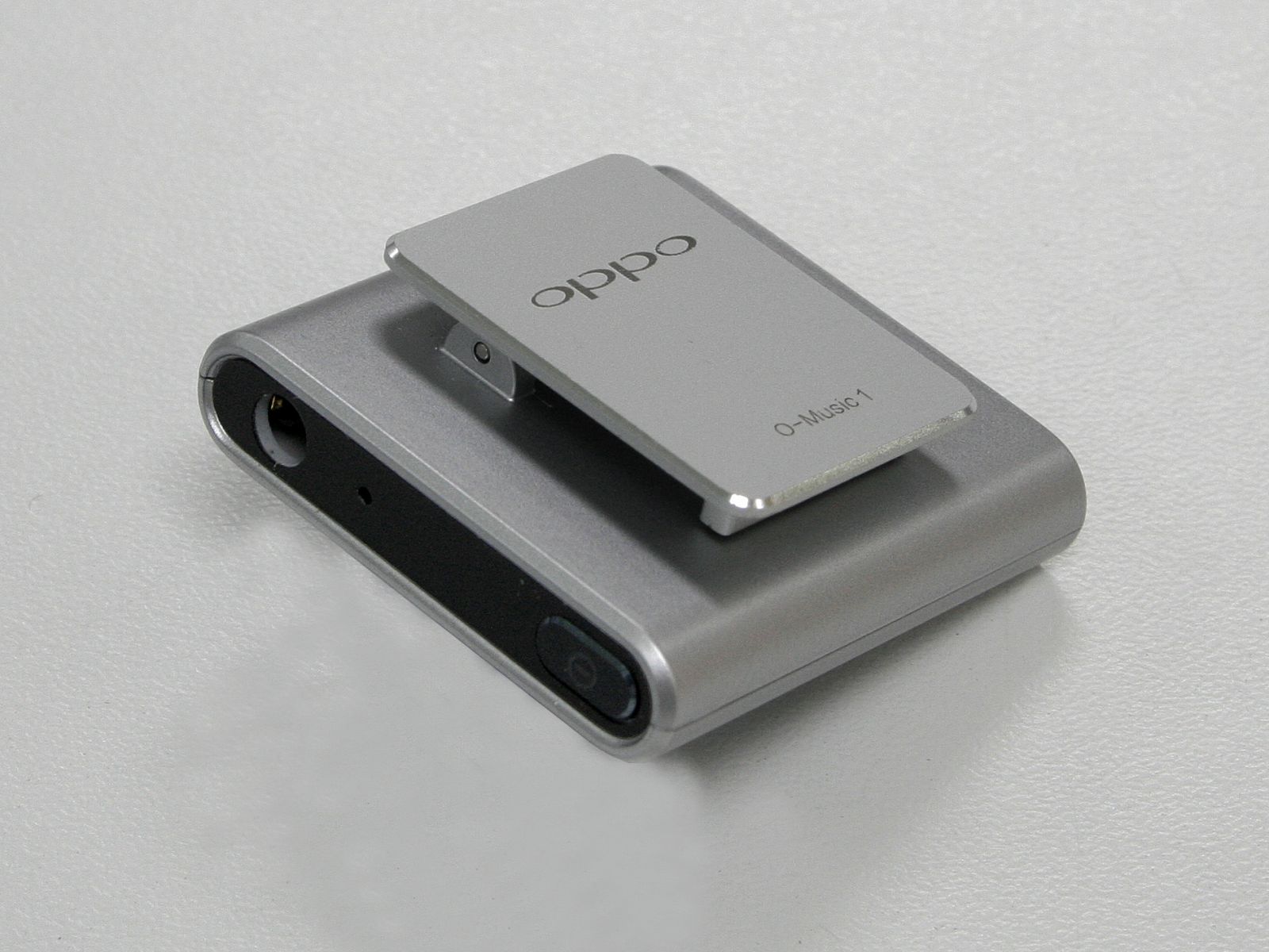 อุปกรณ์ฟังเพลงไร้สายสุดเจ๋งที่เกิดมาเพื่อ OPPO R5