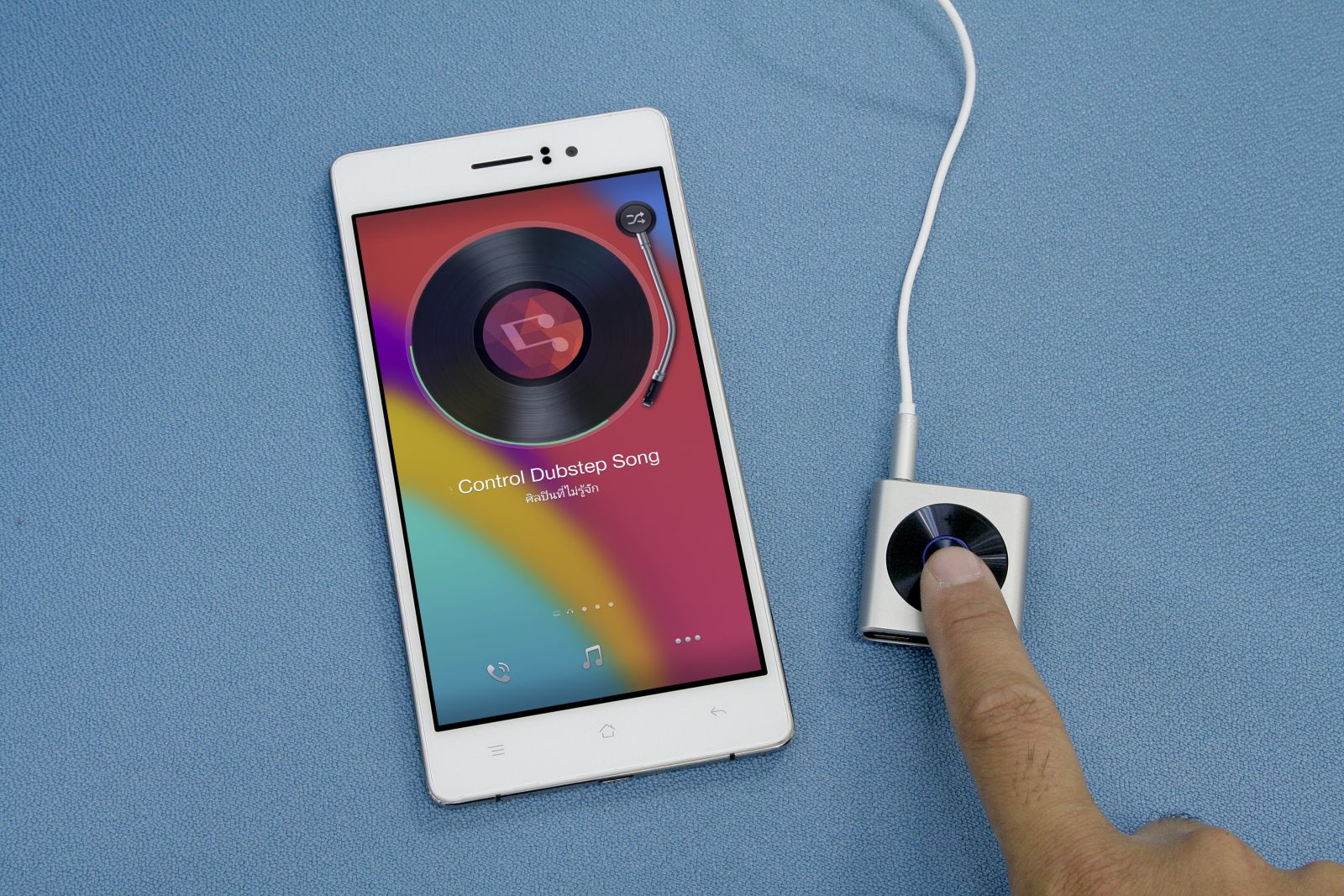 อุปกรณ์ฟังเพลงไร้สายสุดเจ๋งที่เกิดมาเพื่อ OPPO R5