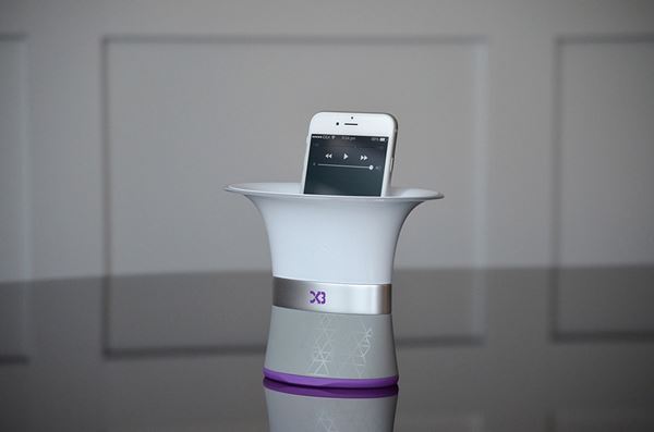 The Audiovase ลำโพงสำหรับ iPhone