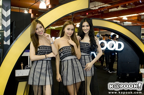 พริตตี้สวยเด็ดที่งาน Thailand Mobile Expo 2015