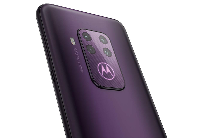 Motorola One Zoom