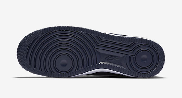 เปิดตัวเคส iPhone 7 ลายพื้นรองเท้า Nike