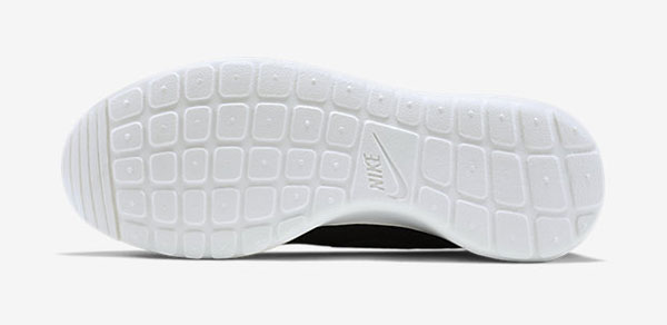 เปิดตัวเคส iPhone 7 ลายพื้นรองเท้า Nike