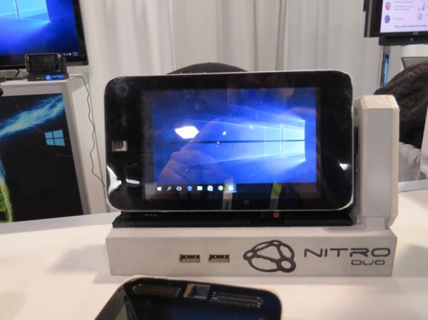 Nitro Duo สมาร์ทโฟนที่เป็นคอมพิวเตอร์ได้ในตัว