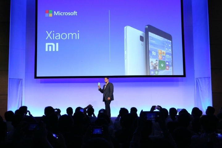 มาแล้ว ! Xiaomi Mi 4 รุ่นรัน Windows 10 อัพเดทได้เองไม่ต้องซื้อเครื่องใหม่