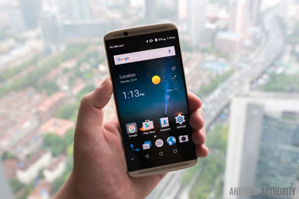 เปิดตัว ZTE Axon 7 