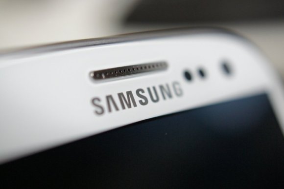 ลือ! Samsung Galaxy S6 จ่อเปิดตัวสองรุ่น มีหน้าจอคล้าย Note Edge