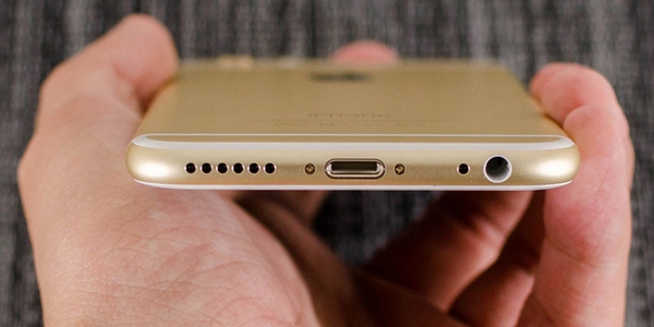 iPhone 7 ตัดช่องหูฟังออก