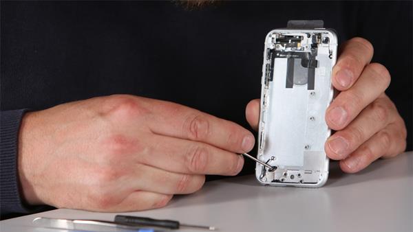 แปลงร่าง iPhone SE ให้เป็น iPhone 6s
