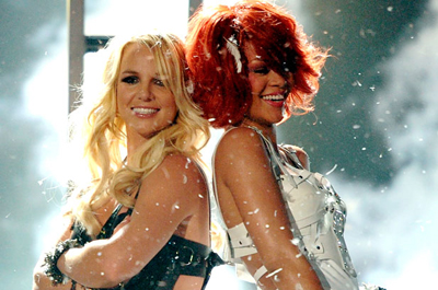 Britney Spears - Rihanna Billboard Music Award 2011