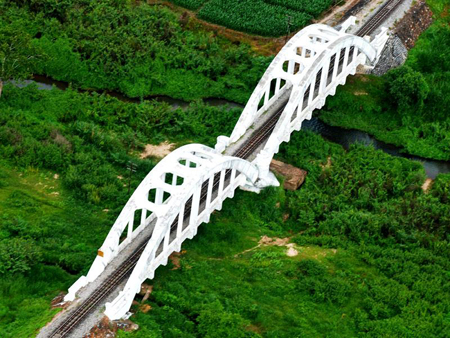 สะพานทาชมพู