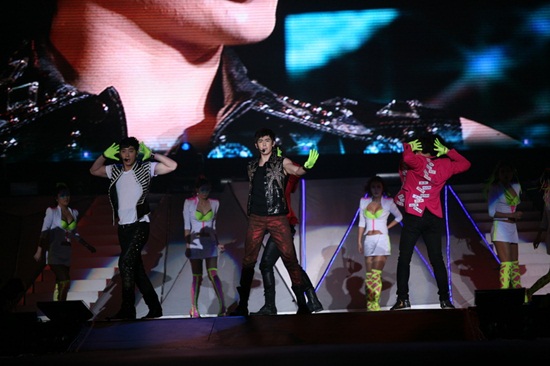 2PM Hands Up Asia Tour in Bangkok 2012