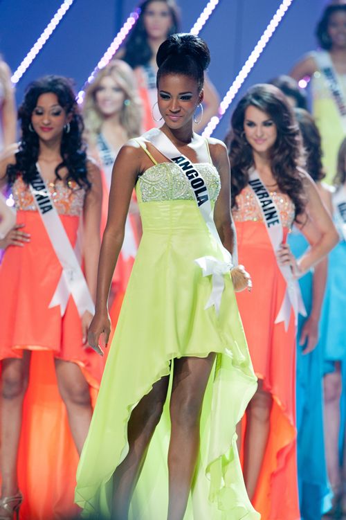 Miss Leila Lopes จากแองโกลา (Angola)  Miss Universe 2011