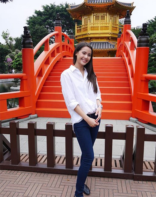ดาราแต่งตัวเที่ยวเมืองนอก ดาราแต่งตัวเที่ยวเมืองนอก