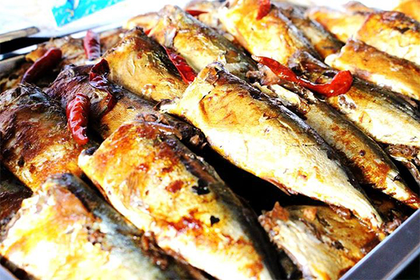 เทศกาลปลาทูอร่อยที่ท่าฉลอม