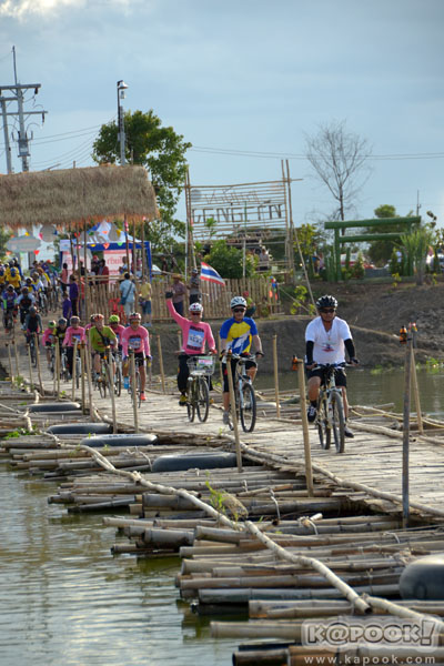 เที่ยวไปเรื่อยถึงชัยนาท ปั่นจักรยาน ณ บึงกระจับใหญ่