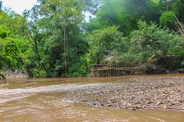 เที่ยวหน้าฝนมุ่งสู่น้ำตกทีลอซู