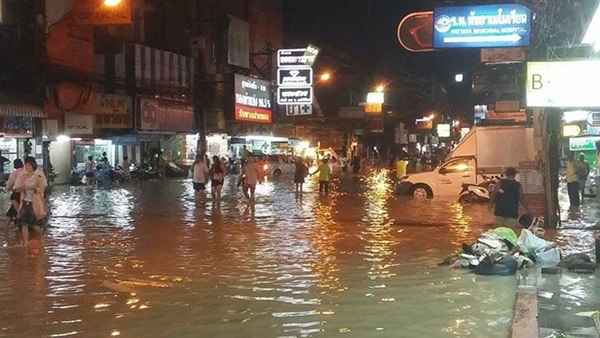 ประมวลภาพ-คลิปน้ำท่วมพัทยา ประมวลภาพ-คลิปน้ำท่วมพัทยา