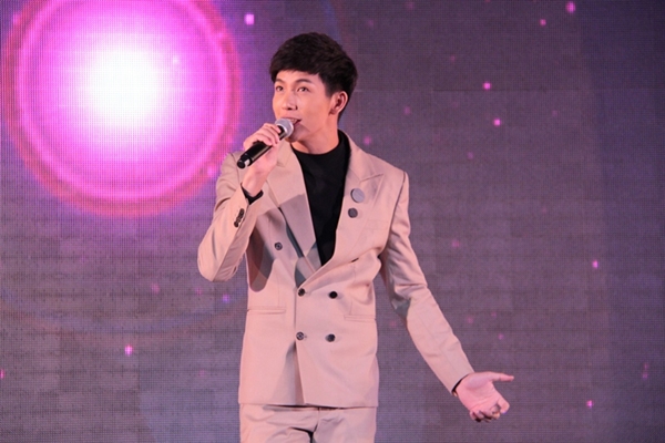 ชมภาพ ปาร์ตี้เลี้ยงส่ง 