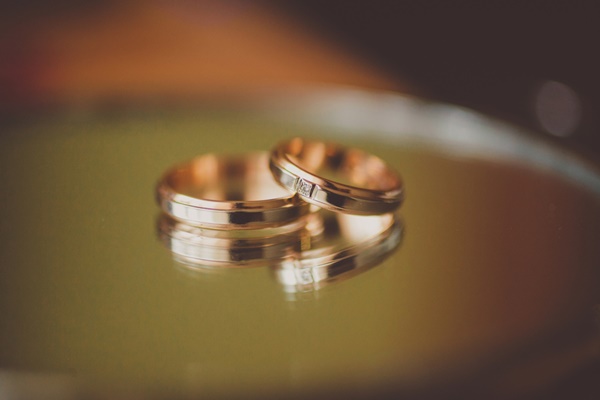 แบบแหวนแต่งงานคู่ เรียบง่ายแต่ดูดี