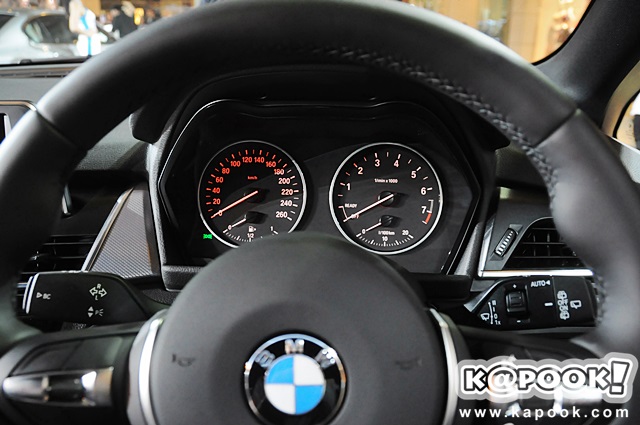 BMW 218i Tourer 2015