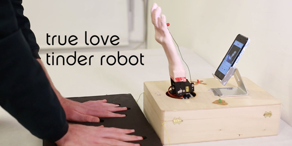 มือหุ่นยนต์ ปัดจอมือถือให้เองจากการตรวจจับผิวหนัง