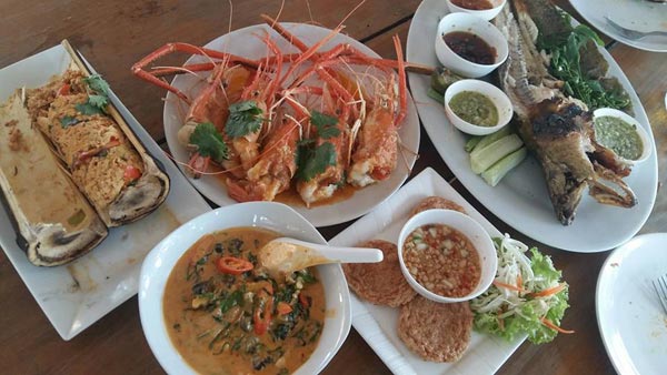 ร้านอาหารสุพรรณบุรี