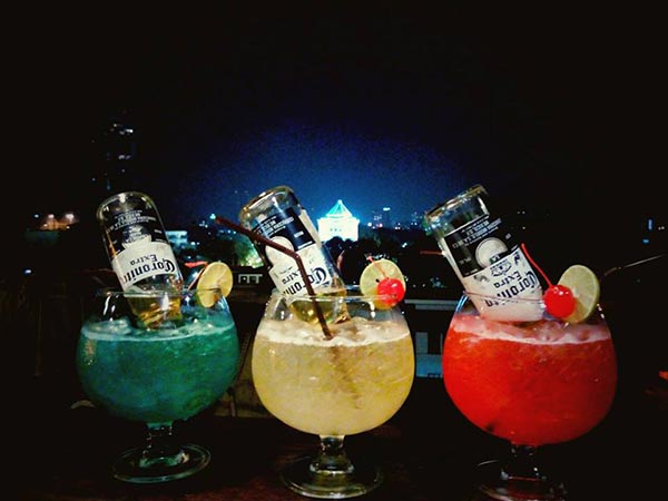 Jham-Jun Phranakorn Rooftop Bar & Bistro